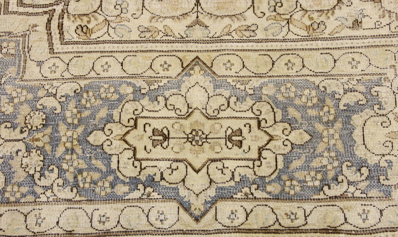 Image 1 of Original hand-knotted Persian rug, vintage Art Modern style, 332 x 240 cm, excellent condition