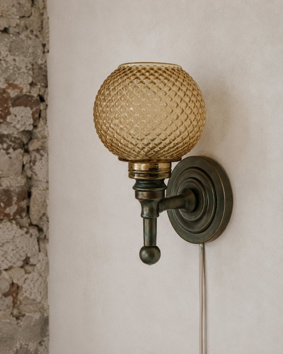 Image 1 of Set di 2 lampade da parete vintage con vetro ambrato