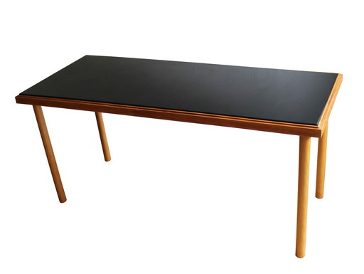 Table basse longue des années 1960 avec verre opaxite noir