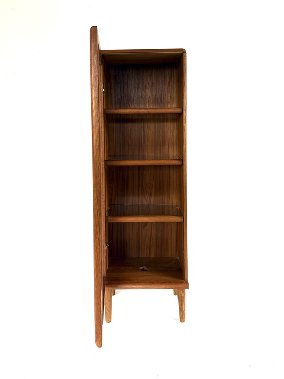 Image 1 of Vintage Deense teakhouten vitrinekast, Dyrlund ‘70