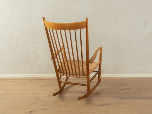 J16 Schaukelstuhl von Hans J. Wegner