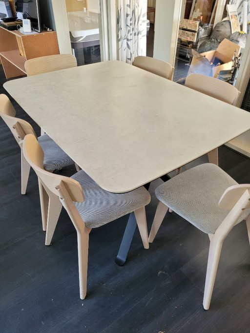 Table de salle à manger Bert Plantagie et chaises assorties