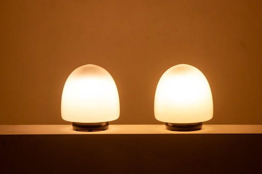 Leucos. Pair of egg-shaped glass lamps. Italy, 1960s.