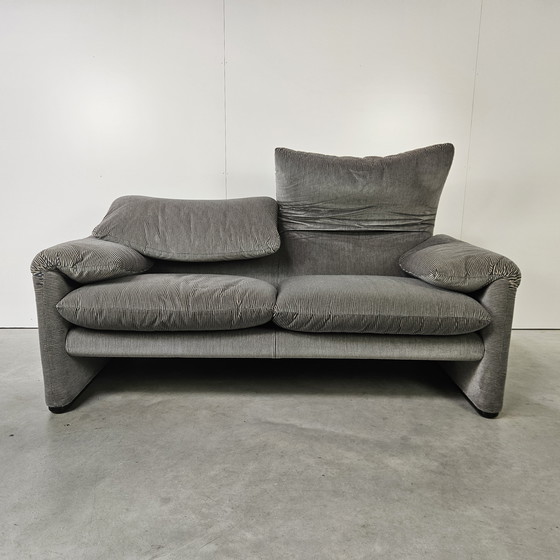 Image 1 of Italiaanse Cassina Maralunga, gestreept lichtgrijs/blauw