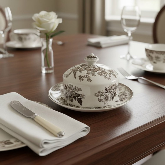 Image 1 of Beurrier en céramique blanche et brune Wedgwood Faisans