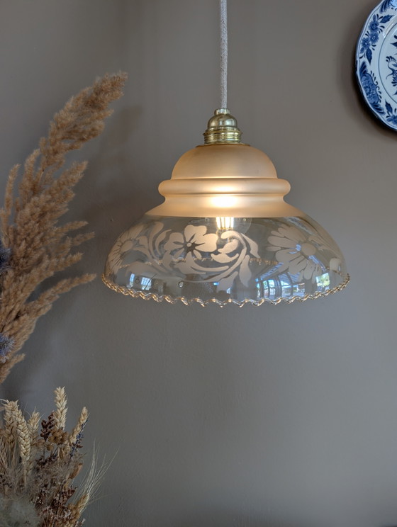 Image 1 of nostalgische sfeervolle glazen lampenkap met bloemmotief