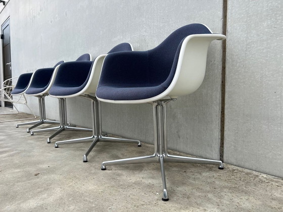 Image 1 of 4x Vitra Eames DAL chairs