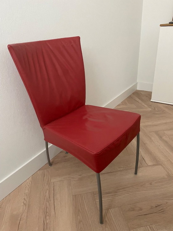 Image 1 of Table de salle à manger en bois et 4 chaises offertes