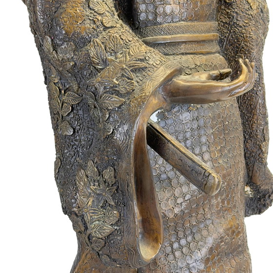 Monumental Estatua Antigua Japonesa de Bronce de un Samurai / Daimyo – Período Meiji (92 cm) – 34.2 kg (photo 11 of 11)