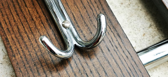 Image 1 of Perchero con diseño de los años 70