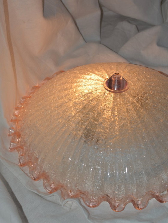 Image 1 of Vintage Murano glazen plafondlamp, roze gegolfde Italiaanse plafondlamp, jaren 1960-1970 Plafonnier