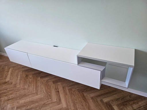 Hulsta TV-Schrank weiß/silber Tetrim