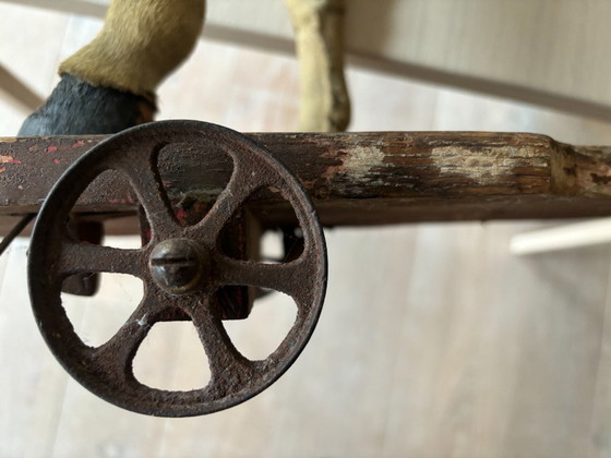 Antiek speelgoedpaard op wielen (Engeland, ca. 1880) – Decoratieve objecten, Wood (photo 10 of 10)