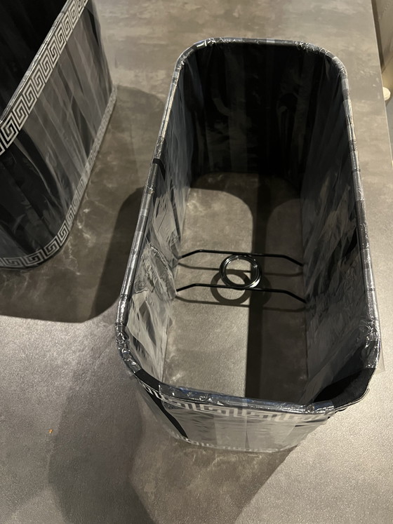 Image 1 of Nieuw: 2 Eichholtz zwsrte lampenkappen