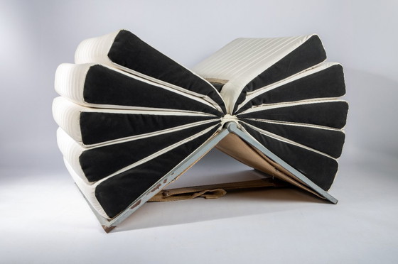 Image 1 of Sedia 'Libro' di Gianni Pareschi, Grupo Dam per Busnelli, Italia anni '70