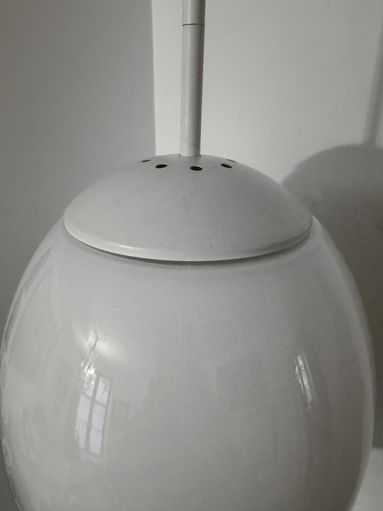 Image 1 of Vintage Limburg witte opaline eivormige kroonluchter