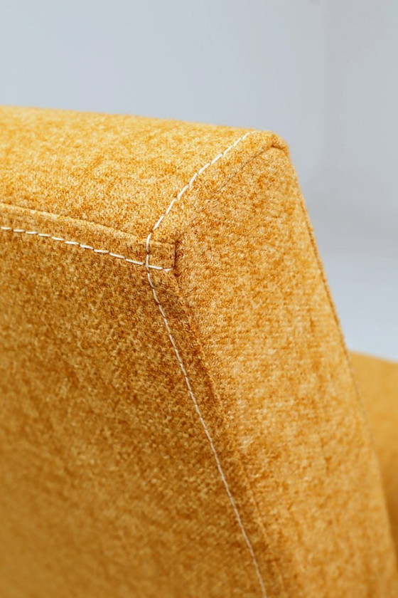 Image 1 of Poltrona in stile moderno di metà secolo color ambra, design Hermès di H.Lis.