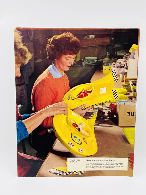 Image 1 of Set mit 8 Kartonfotos „Toys from Britain“