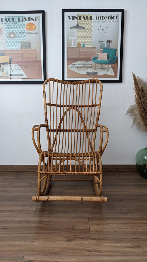 Mecedora vintage de ratán