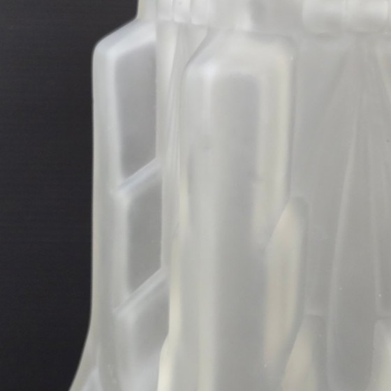 Image 1 of GLOBE ART DECO LAMPSHADE 1920 1930 STREAMLINE SKYSCRAPER IN OPAQUE GLASS 20S 30S