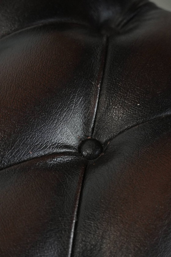 Image 1 of English-style Chesterfield office chair made of cowhide and wood on wheels