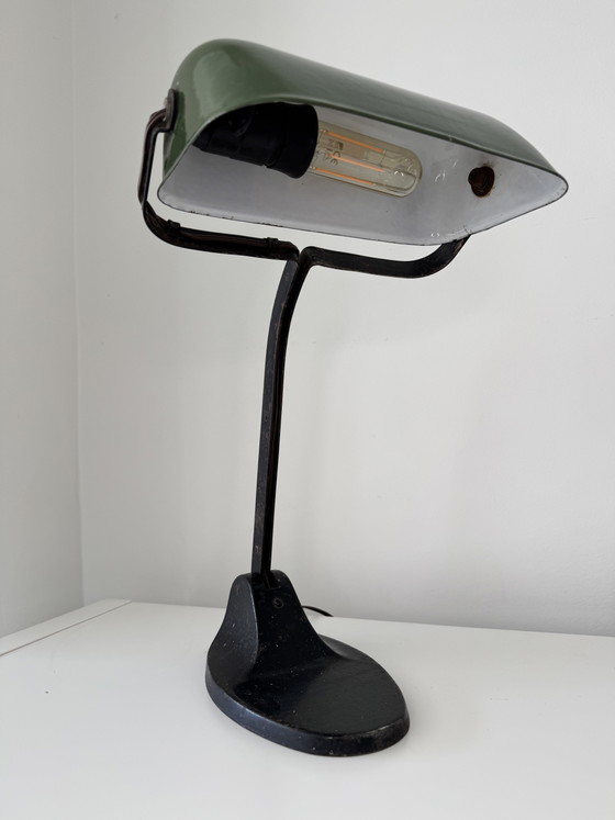 Vintage VIKTORIA Industrial Desk Lamp – Green Enamel – Cast Iron Base – Table lamps, Metal (photo 9 of 10)