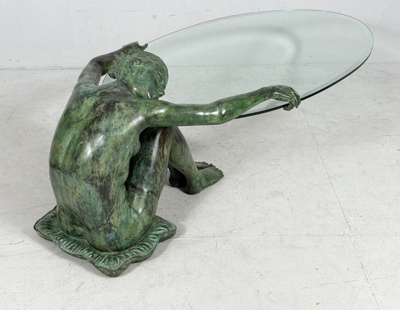 Image 1 of Mesa auxiliar/de centro escultórica con escultura de una mujer desnuda, bronce, Francia, década de 1980.