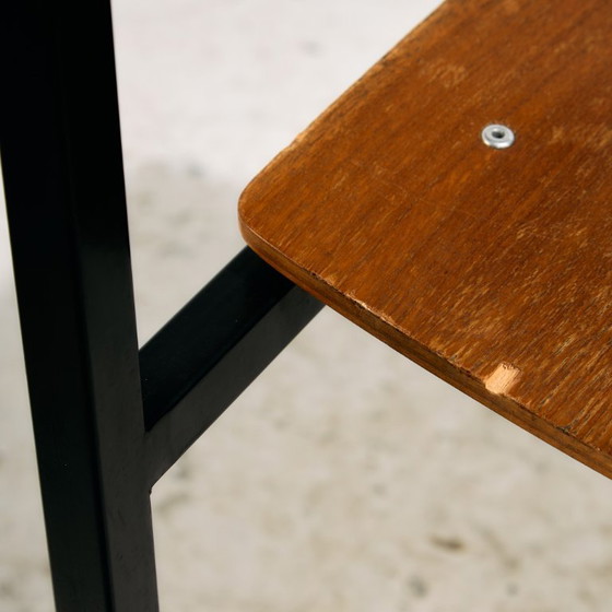 Image 1 of MK11233 Stuhl aus Teakholz auf Metallgestell