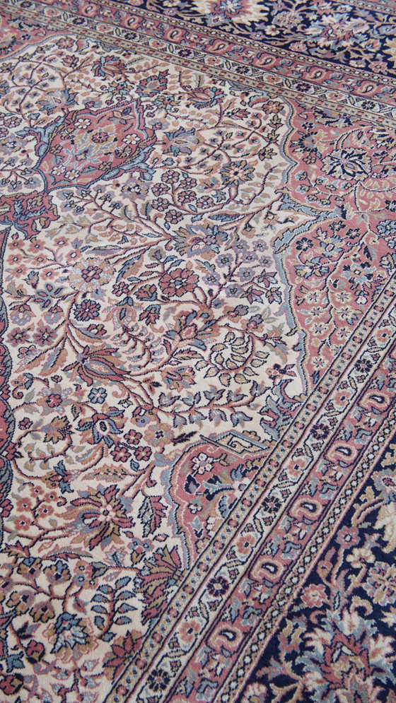 Image 1 of Vloerkleed Met Roze En Blauwe Kleuren 302x208cm