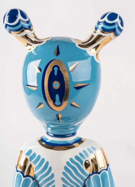 De Gast van Kzeng Jiang – Beeldhouwkunst, Porcelain (photo 5 of 5)