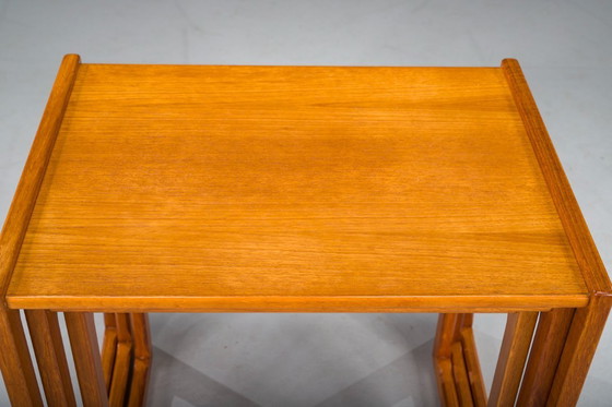 Image 1 of Mesas nido escandinavas de teca de mediados de siglo, 1960, set de 3