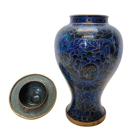 Image 1 of Vintage cloisonné vase with lid, cobalt blue