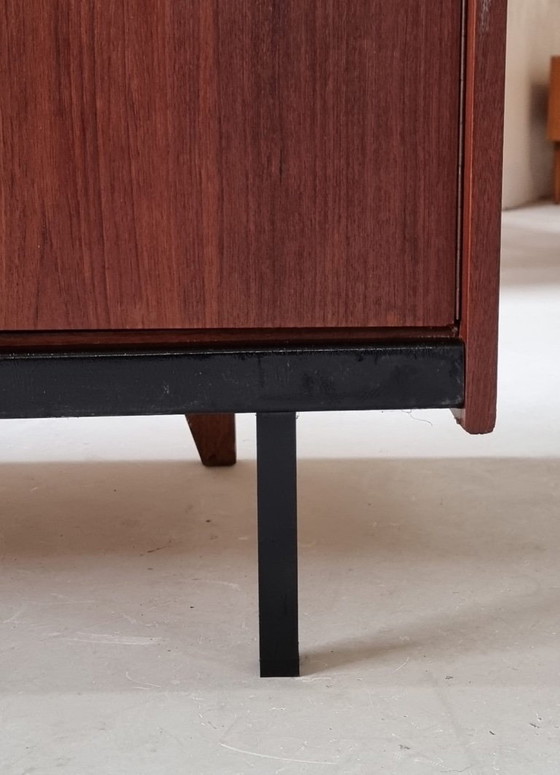 Image 1 of guardarropa de mediados de siglo