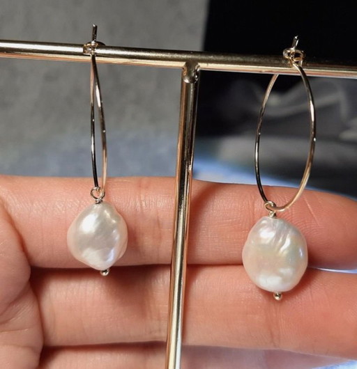 Ohrringe im Barockstil mit Zuchtperlen, vergoldet mit 14-karätigem Gelbgold. – cadeaus