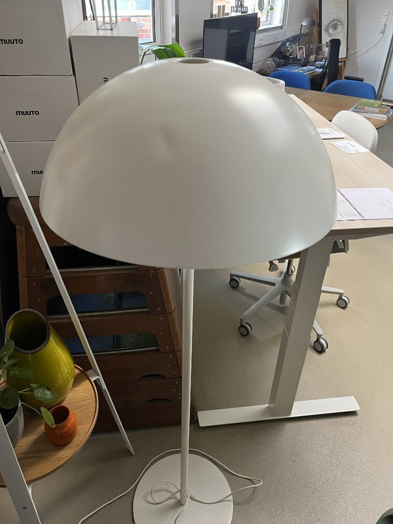 Staanlamp Met Bol – IKEA, Vloerlampen, Other (photo 5 of 5)