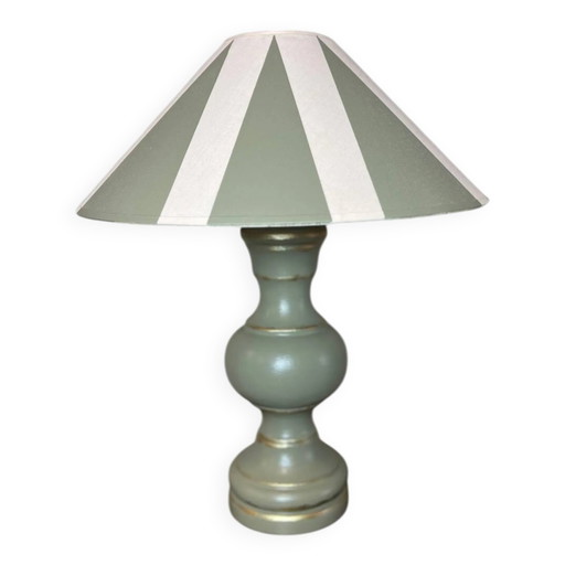 Celadongrüne Lampe
