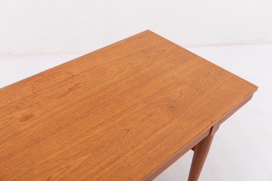 Image 1 of Mesa de centro danesa moderna de teca de la década de 1960