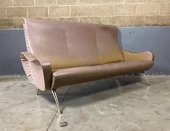 Image 1 of Canapé trois places Skai Mid Century