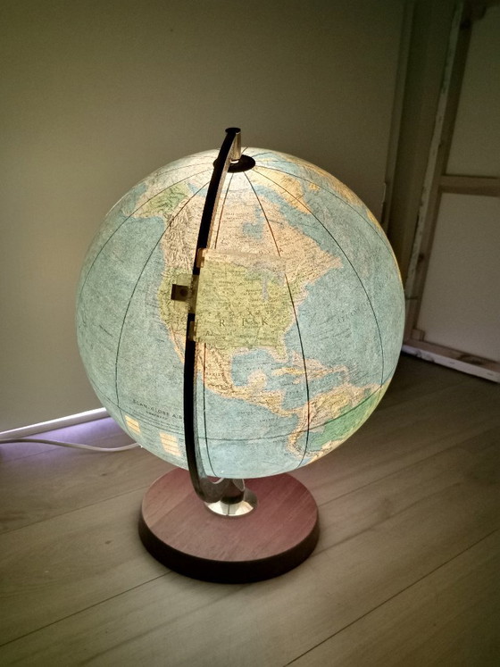 Image 1 of Vintage Scan-Globe Illuminated Globe (1973) – Paper-backed & in excellent condition