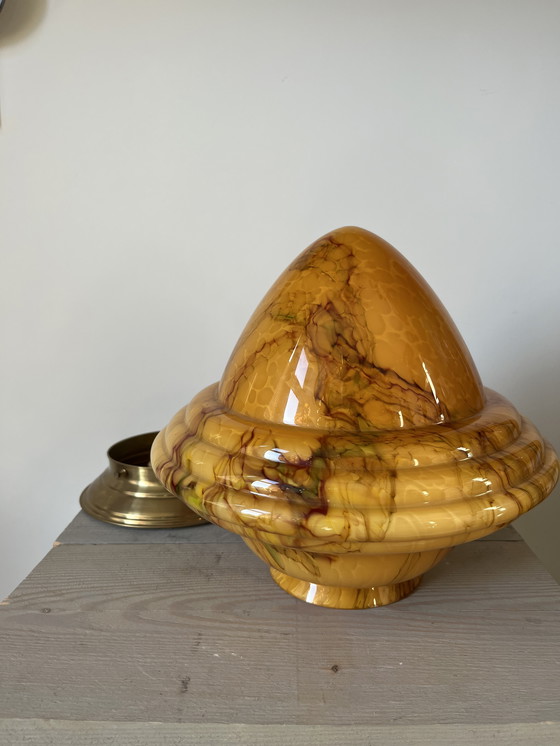 Image 1 of Marbled glass lampshade with brass base – Large amber-colored Murano style design / Art Deco