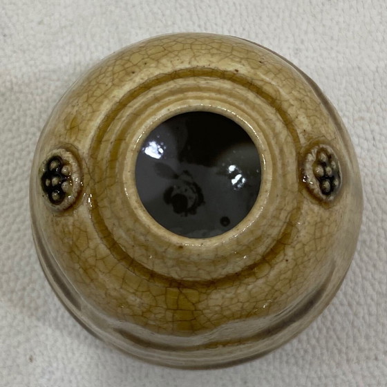Image 1 of Pequeño jarrón japonés de cerámica craquelada Akazu Rokubei en caja