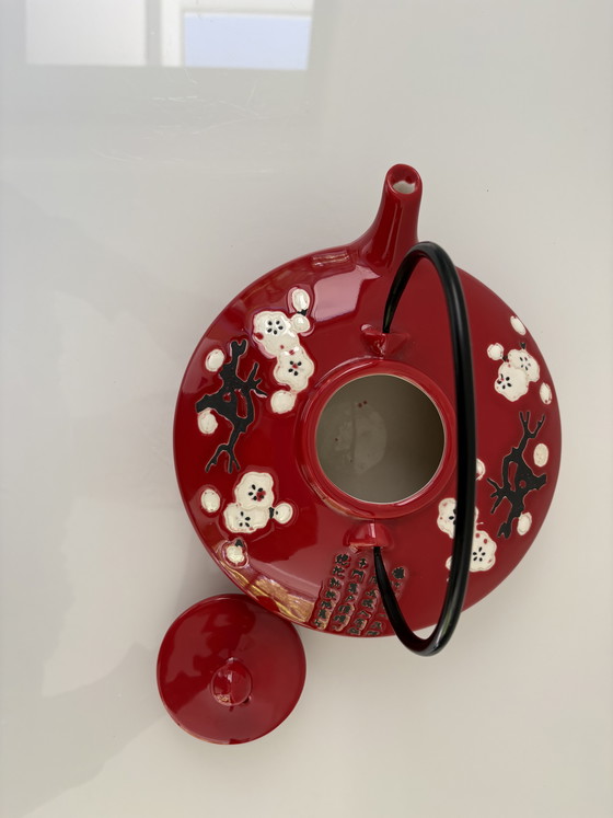 Image 1 of Traditional Japanese teapot in red ceramic, 700 ml capacity