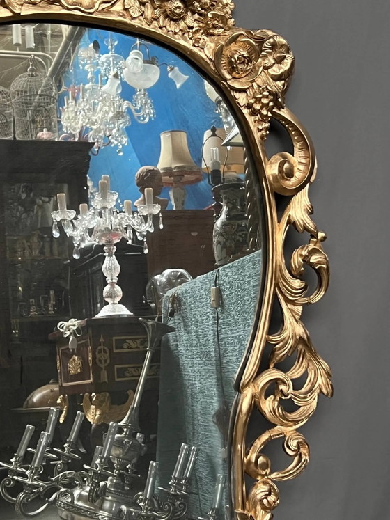 Miroir ancien en bois de style rococo. Noyer massif. (photo 6 of 10)