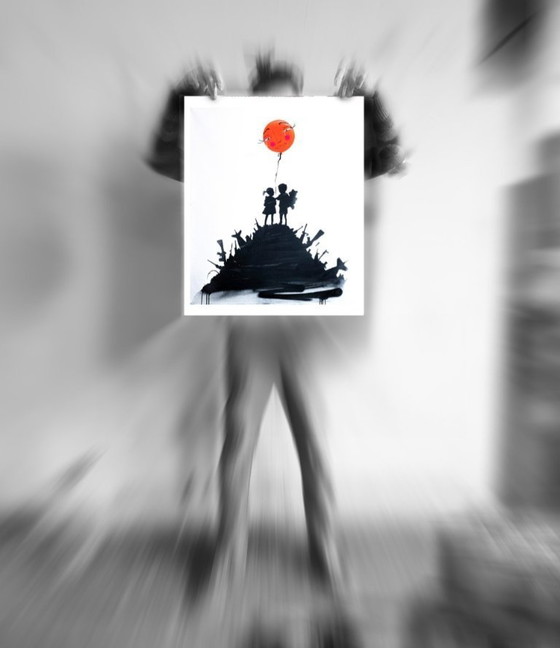 Image 1 of Utopia – Kids on Guns Hill with balloon
