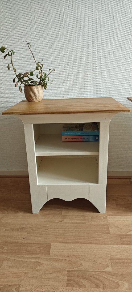 Image 1 of Set of 2 white bedside tables with wooden top