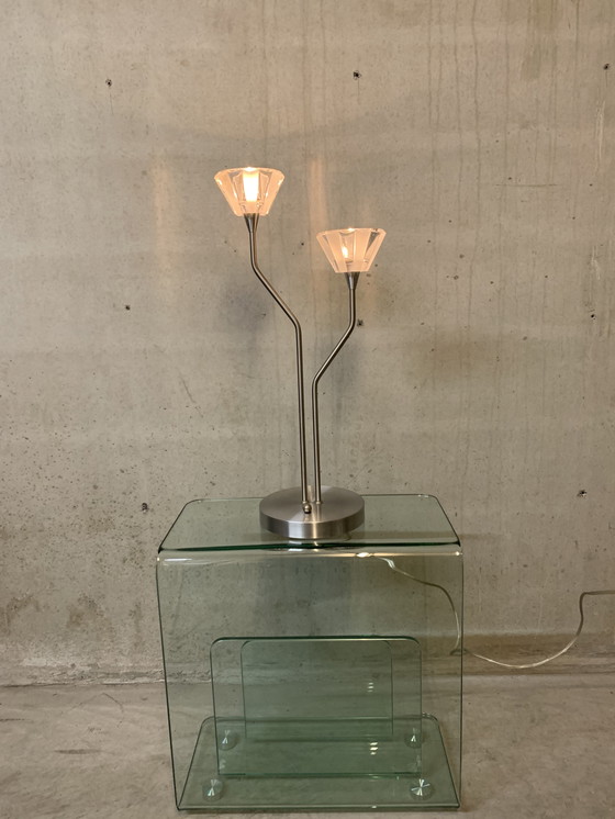 Image 1 of Porte-revues/table d'appoint de style italien.