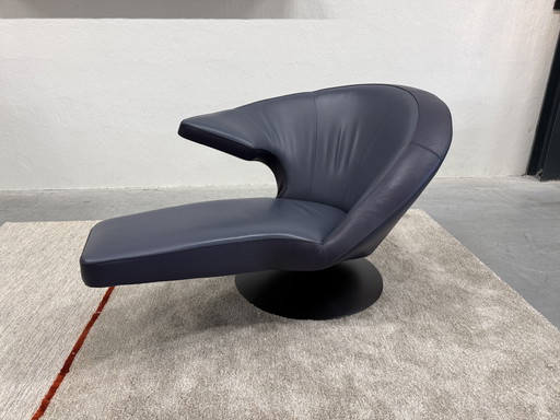 Fauteuil pivotant Leolux Parabolica en cuir bleu
