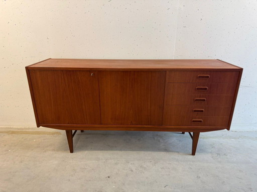 Buffet en teck restauré, style vintage milieu du XXe siècle, années 1960, Danemark