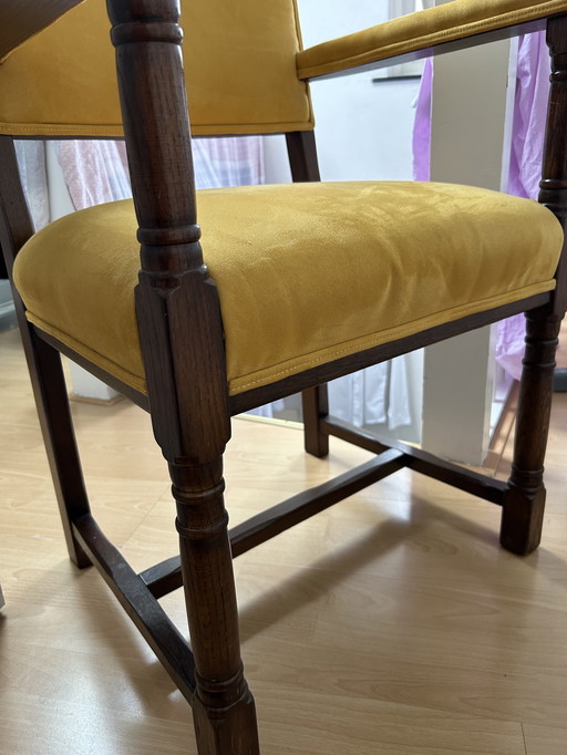 4 sedie (recentemente rivestite)