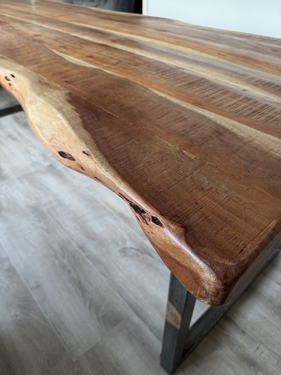 Image 1 of Mesa de tronco de árbol de madera maciza de acacia 240x90/95x77 cm